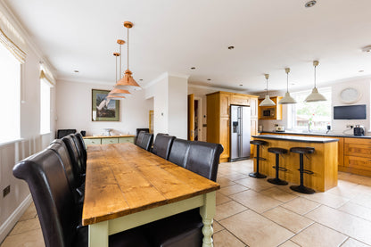 Llanrhidian - Boutique Style Hotel sleeps x15, Gower Peninsula