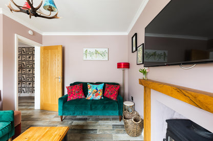 Llanrhidian - Boutique Style Hotel sleeps x15, Gower Peninsula