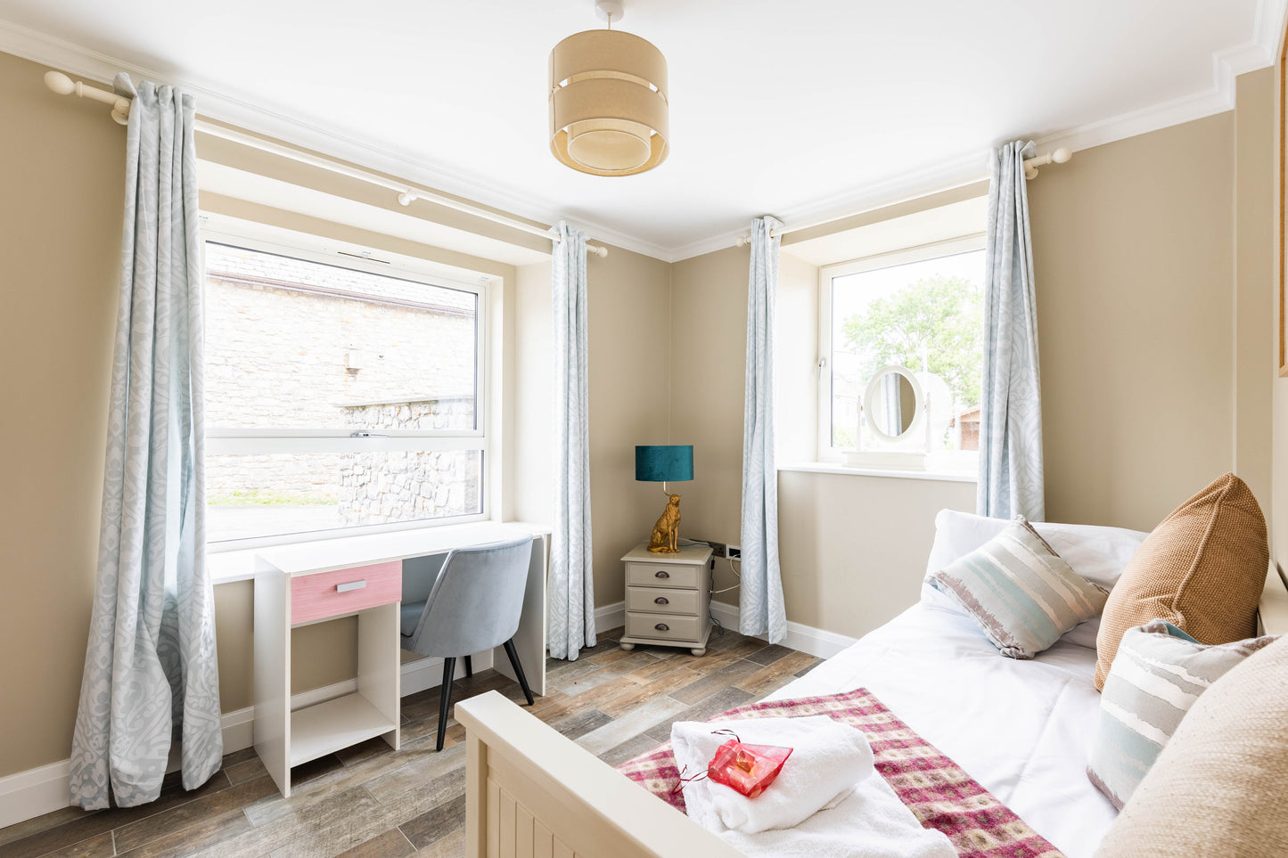 Llanrhidian - Boutique Style Hotel sleeps x15, Gower Peninsula