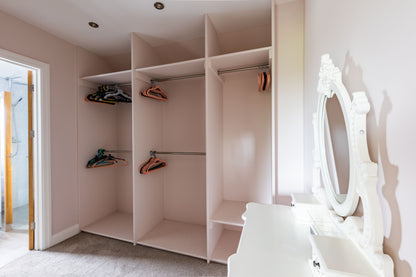 Llanrhidian - Boutique Style Hotel sleeps x15, Gower Peninsula