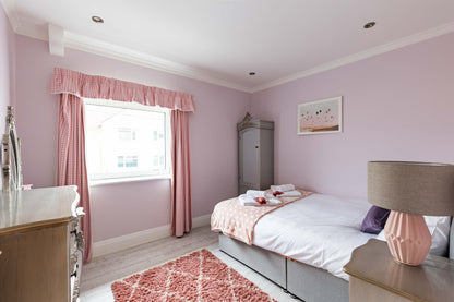 Llanrhidian - Boutique Style Hotel sleeps x15, Gower Peninsula