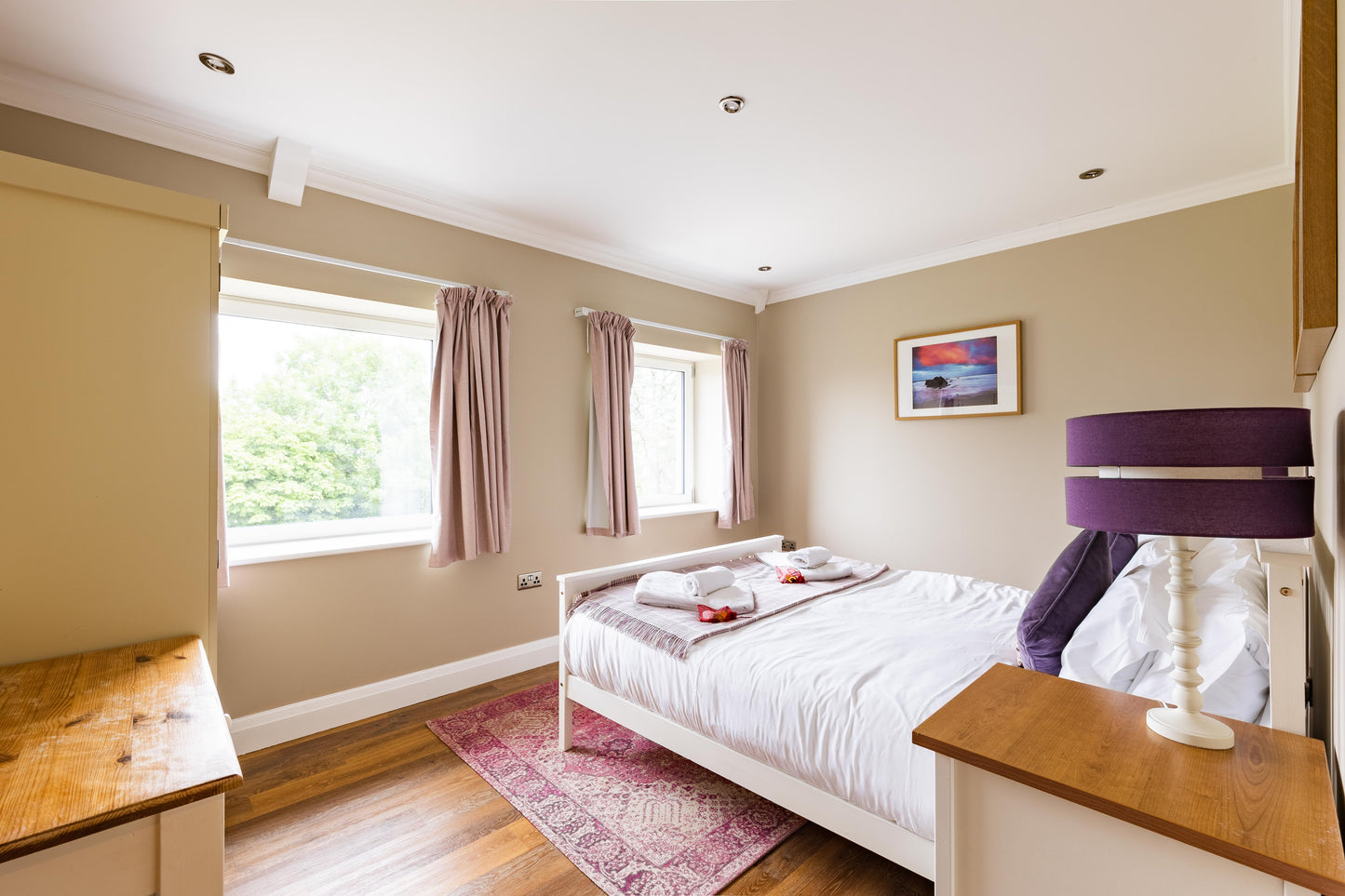Llanrhidian - Boutique Style Hotel sleeps x15, Gower Peninsula