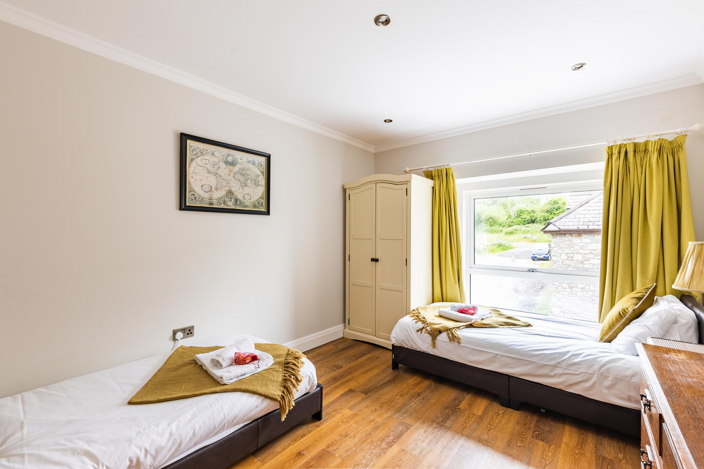 Llanrhidian - Boutique Style Hotel sleeps x15, Gower Peninsula