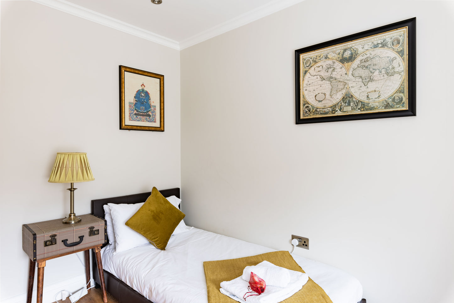 Llanrhidian - Boutique Style Hotel sleeps x15, Gower Peninsula