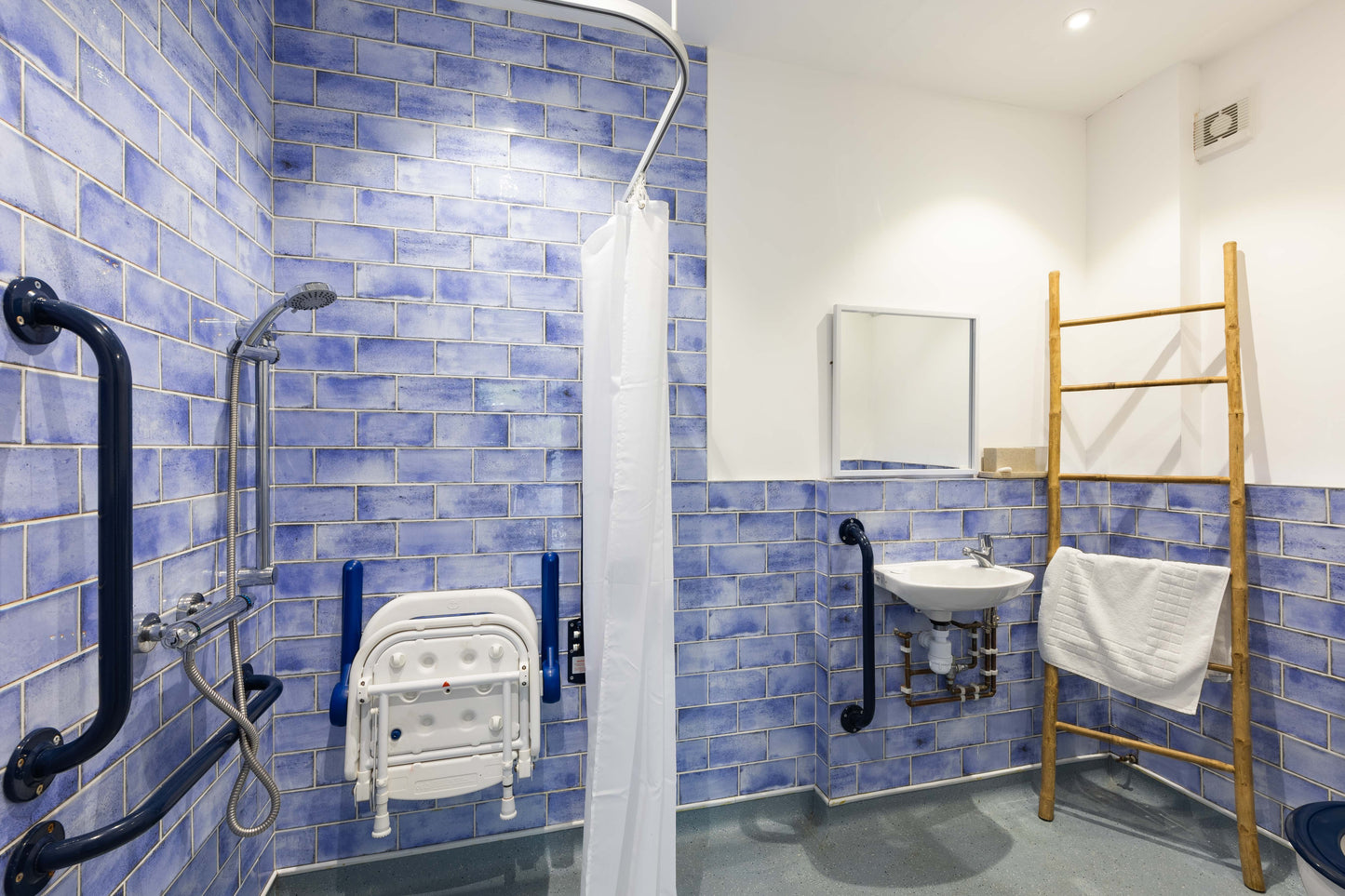 Llanrhidian - Boutique Style Hotel sleeps x15, Gower Peninsula