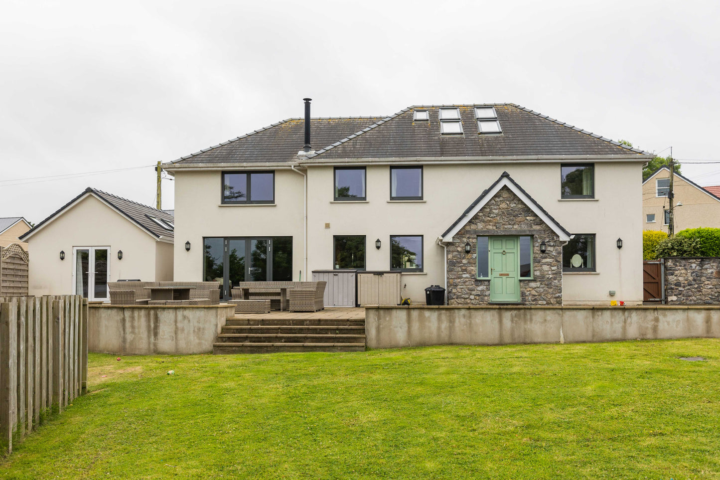 Llanrhidian - Boutique Style Hotel sleeps x15, Gower Peninsula