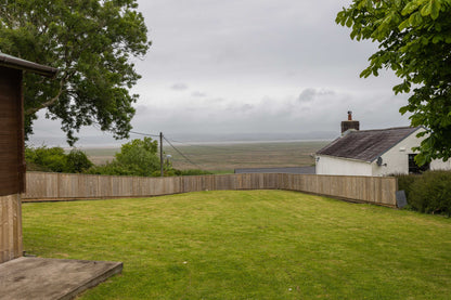 Llanrhidian - Boutique Style Hotel sleeps x15, Gower Peninsula