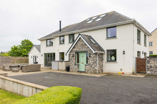 Llanrhidian - Boutique Style Hotel sleeps x15, Gower Peninsula