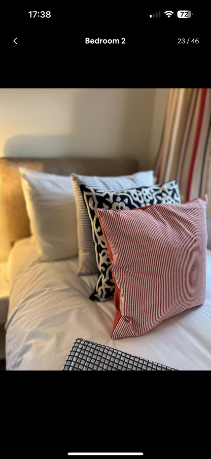 Llanrhidian - Sleeps x20, Hot tub, Ideal for families