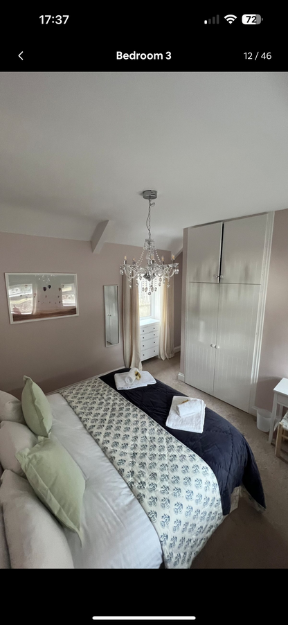 Llanrhidian - Sleeps x20, Hot tub, Ideal for families