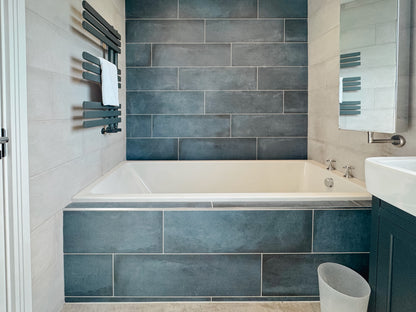 Sea Views, Modern, West Cross, Close to Mumbles, Sleeps x5