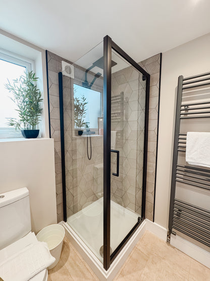 Sea Views, Modern, West Cross, Close to Mumbles, Sleeps x5