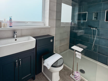 Sea Views, Modern, West Cross, Close to Mumbles, Sleeps x5