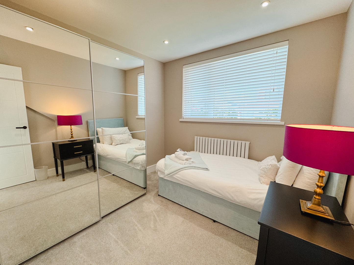 Sea Views, Modern, West Cross, Close to Mumbles, Sleeps x5