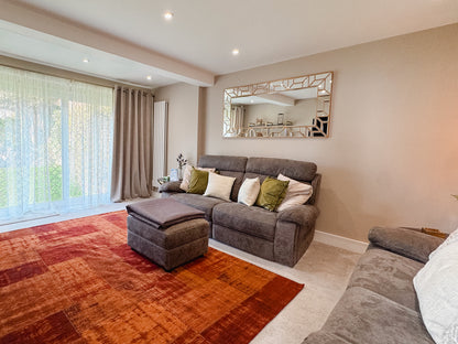 Sea Views, Modern, West Cross, Close to Mumbles, Sleeps x5