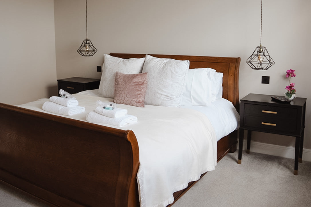 Sea Views, Modern, West Cross, Close to Mumbles, Sleeps x5