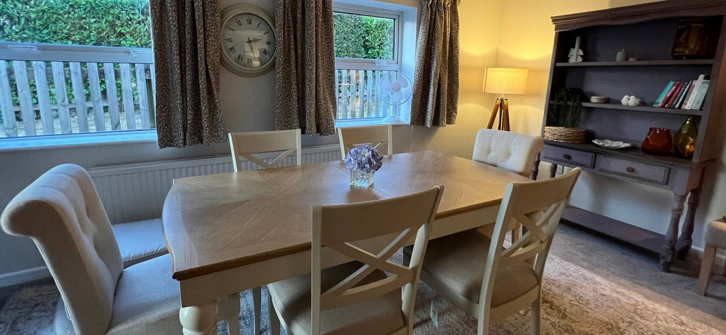 Llanrhidian - Sleeps x20, Hot tub, Ideal for families