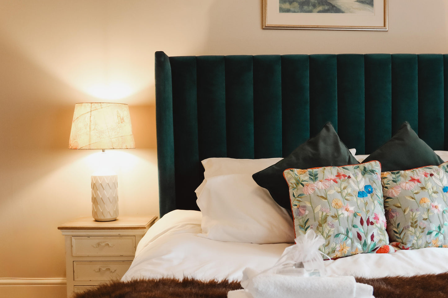 Sketty Green Lodge - Singleton Park. Sleeps x 3.