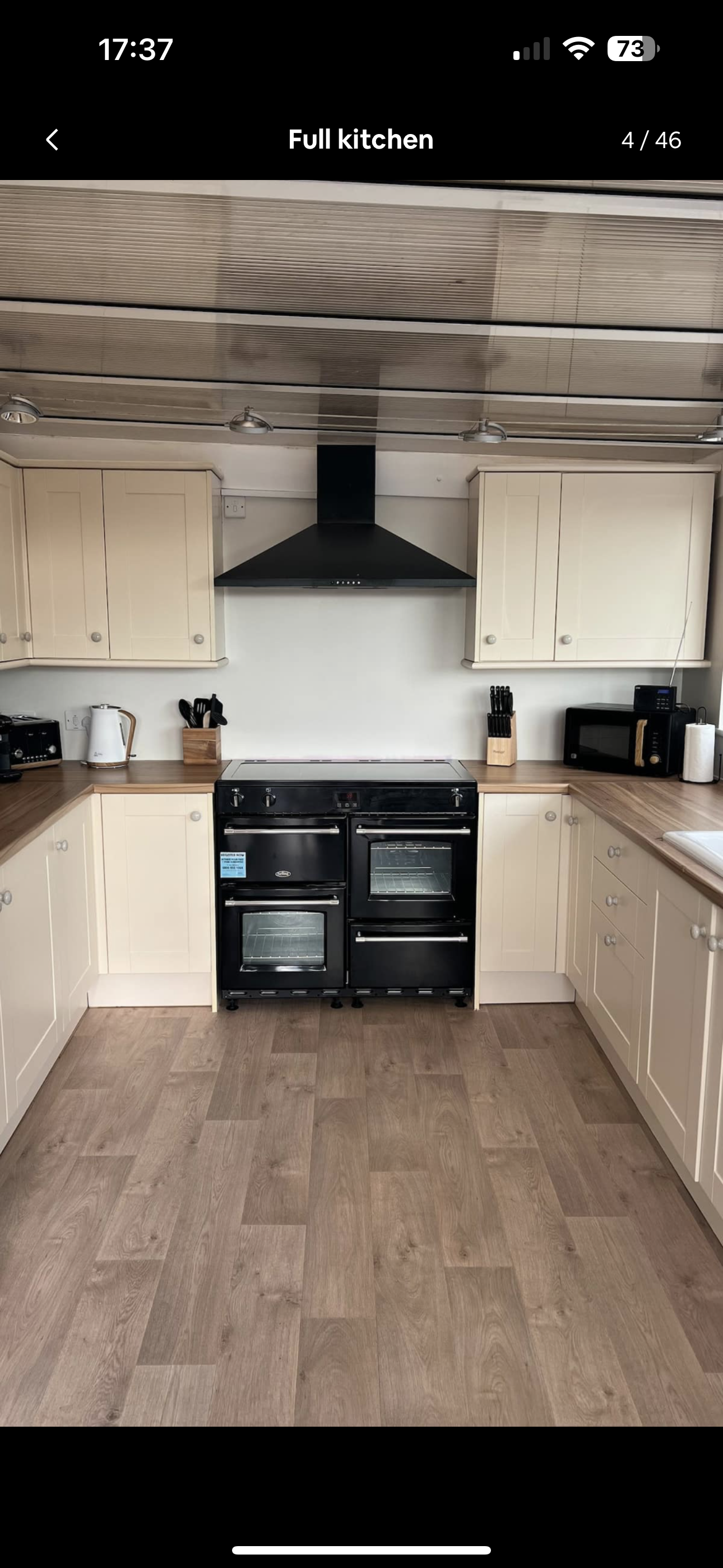 Llanrhidian - Sleeps x20, Hot tub, Ideal for families