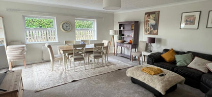 Llanrhidian - Sleeps x20, Hot tub, Ideal for families