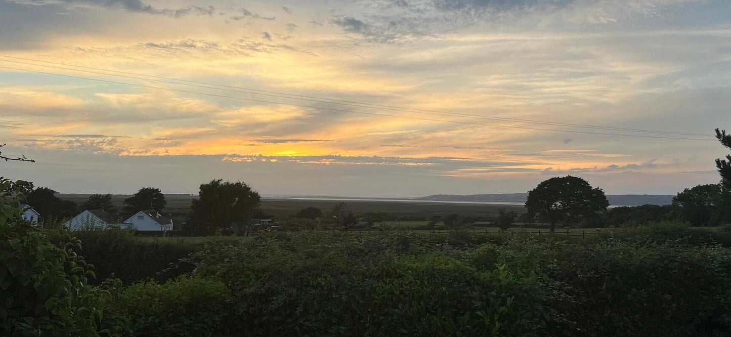 Llanrhidian - Sleeps x20, Hot tub, Ideal for families