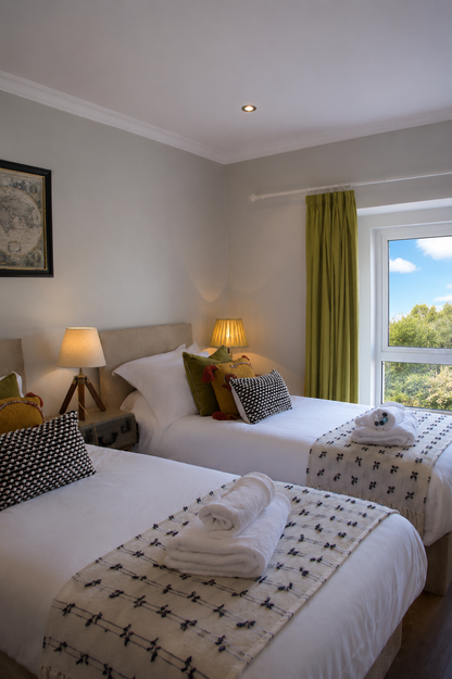 Llanrhidian - Boutique Style Hotel sleeps x15, Gower Peninsula