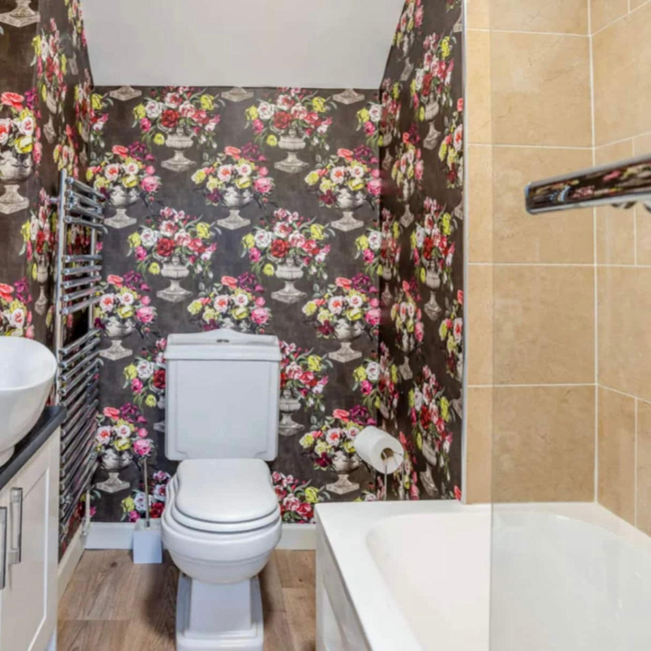 Llanrhidian - Sleeps x20, Hot tub, Ideal for families