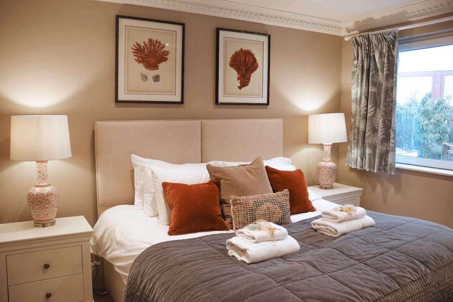 Mumbles - Gower Place, Sleeps x8, Central with parking