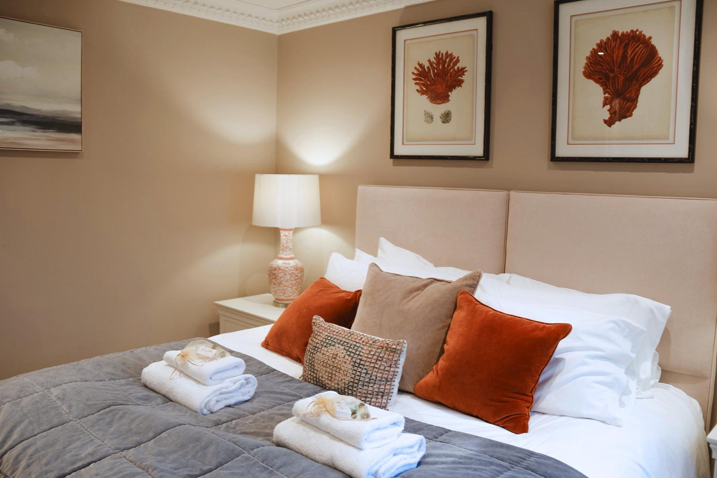 Mumbles - Gower Place, Sleeps x8, Central with parking