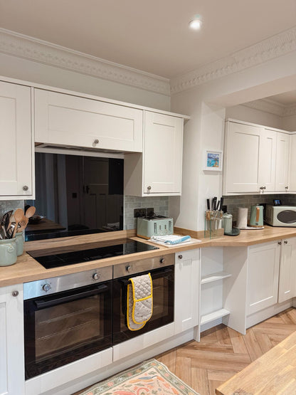 Mumbles - Gower Place, Sleeps x8, Central with parking