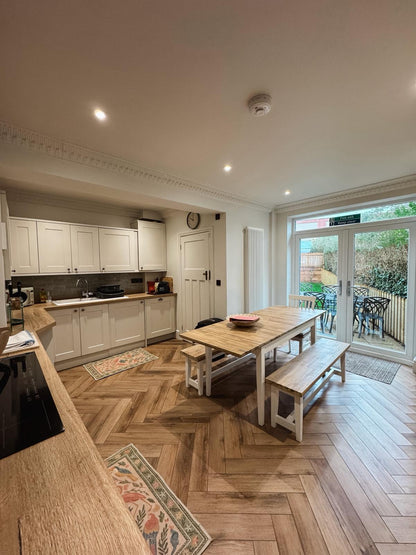 Mumbles - Gower Place, Sleeps x8, Central with parking
