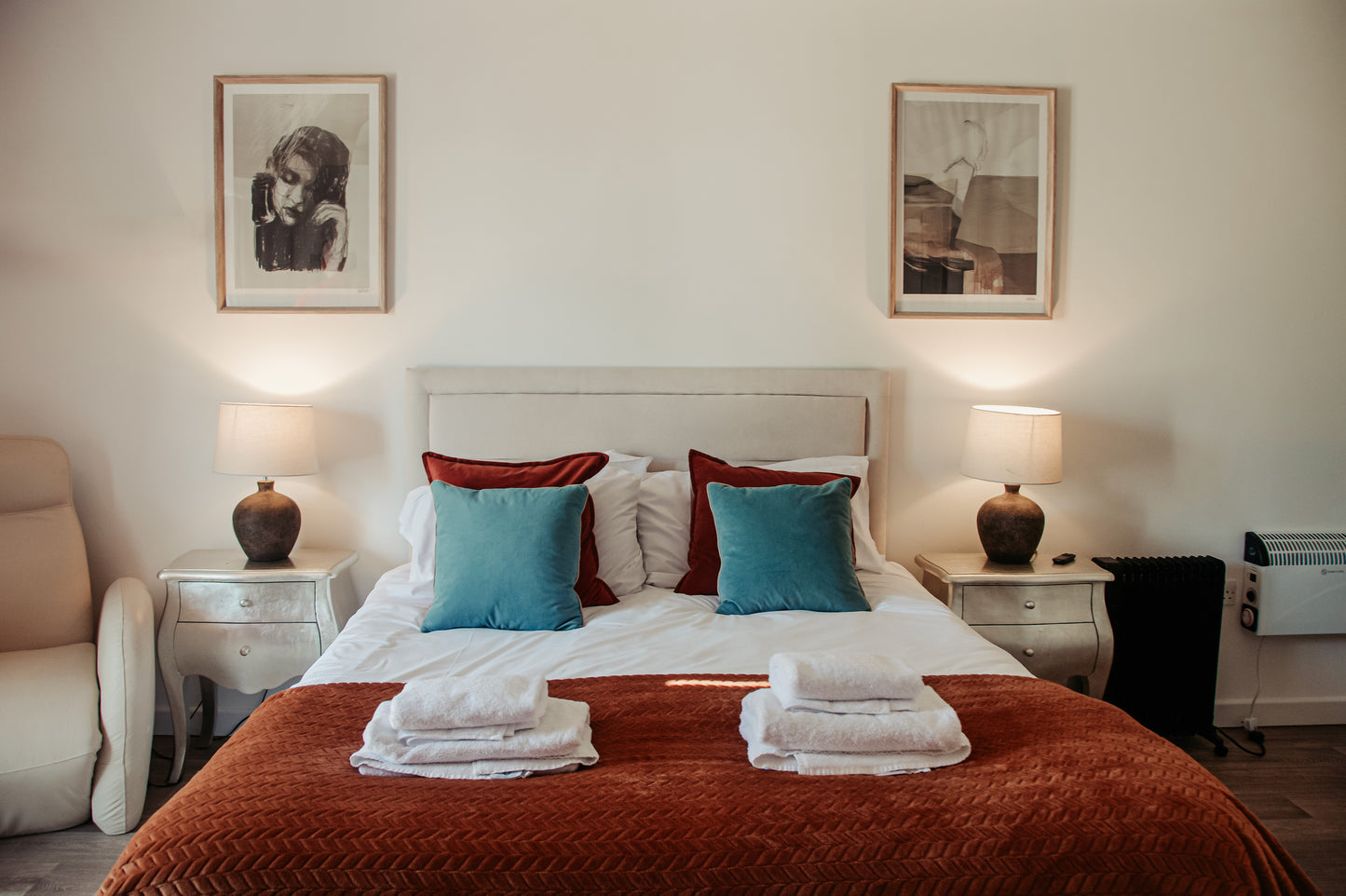 Llanrhidian - Boutique Style Hotel sleeps x15, Gower Peninsula