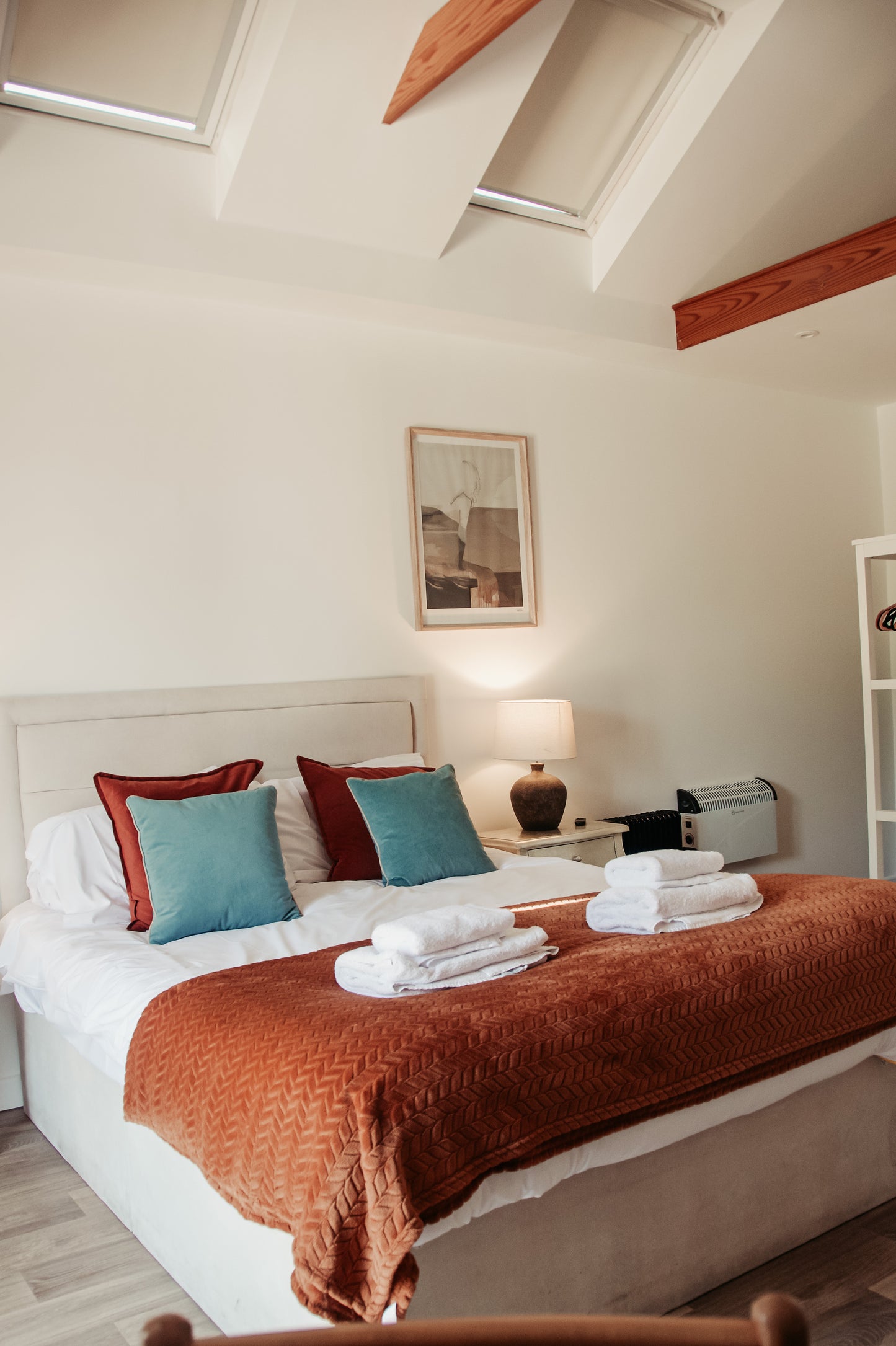 Llanrhidian - Boutique Style Hotel sleeps x15, Gower Peninsula