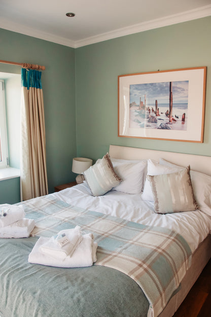 Llanrhidian - Boutique Style Hotel sleeps x15, Gower Peninsula
