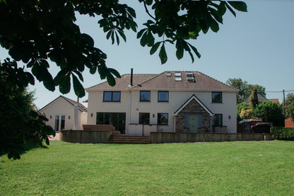 Llanrhidian - Boutique Style Hotel sleeps x15, Gower Peninsula