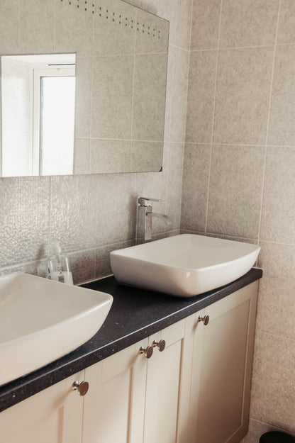 Llanrhidian - Boutique Style Hotel sleeps x15, Gower Peninsula