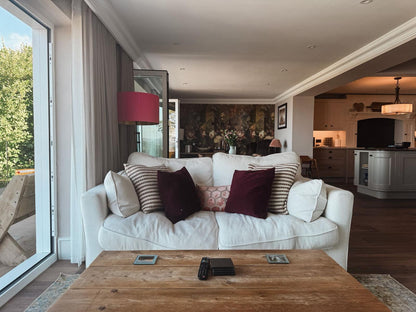 Luxury Retreat, Outdoor Pool, Mumbles, Sleeps x14