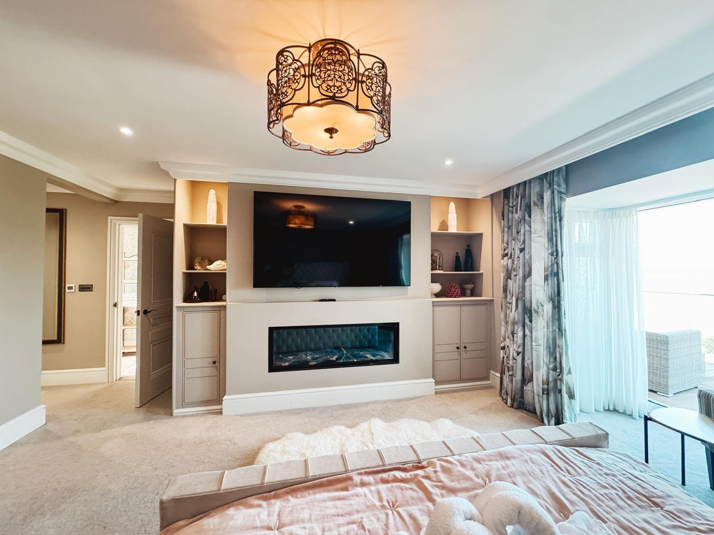 Luxury Retreat, Outdoor Pool, Mumbles, Sleeps x14