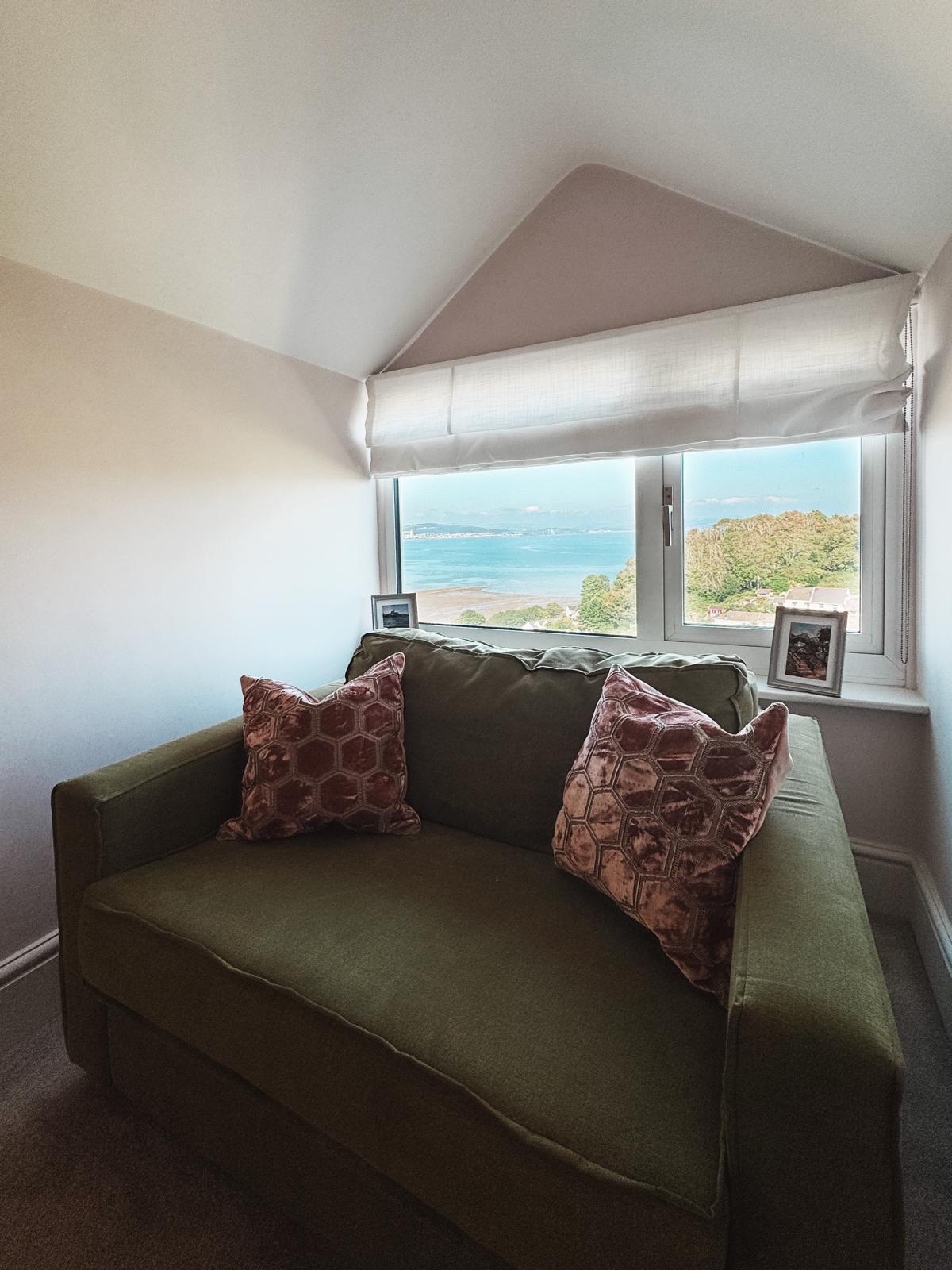 Luxury Retreat, Outdoor Pool, Mumbles, Sleeps x14