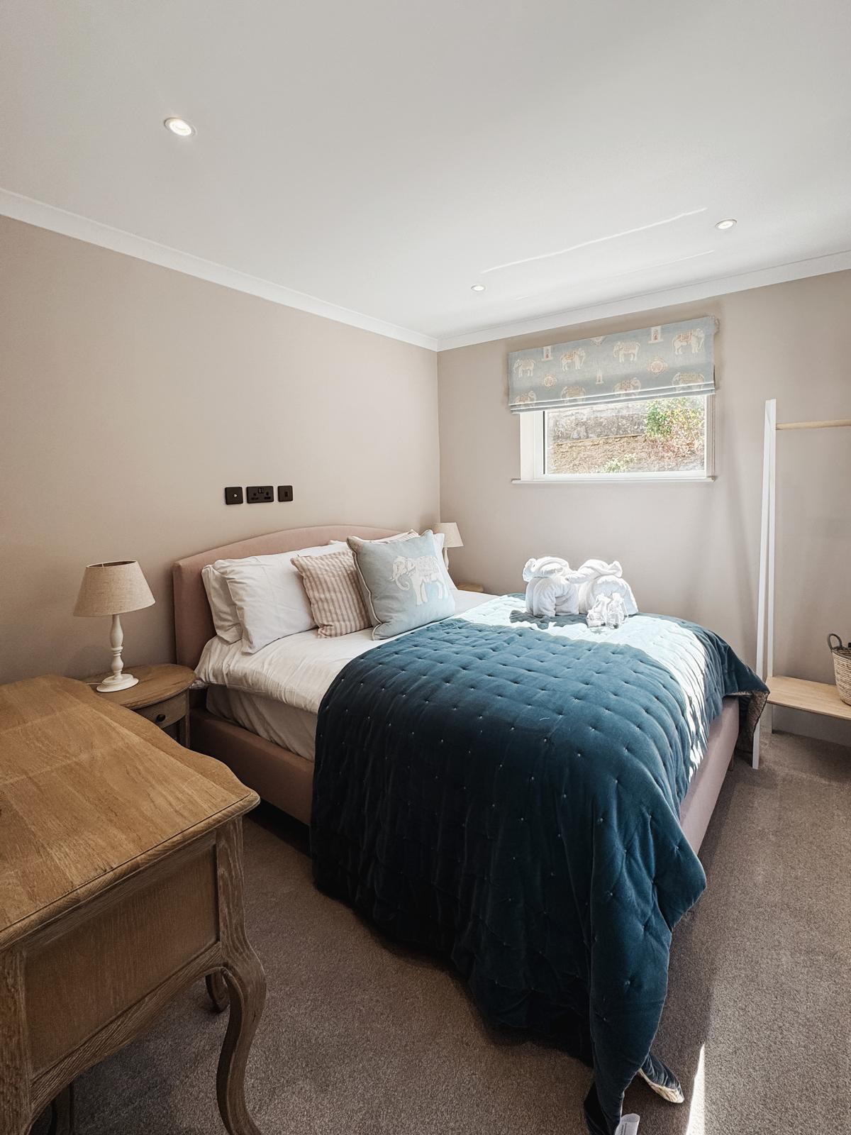 Luxury Retreat, Outdoor Pool, Mumbles, Sleeps x14