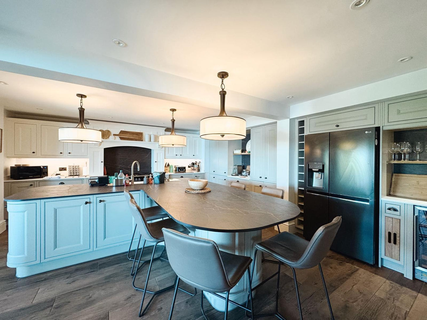 Luxury Retreat, Outdoor Pool, Mumbles, Sleeps x14