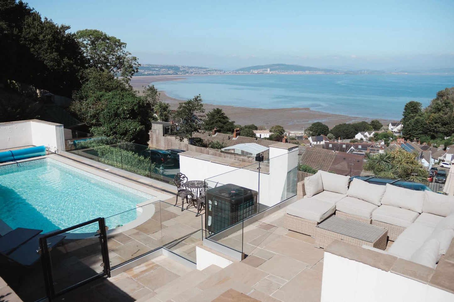 Luxury Retreat, Outdoor Pool, Mumbles, Sleeps x14