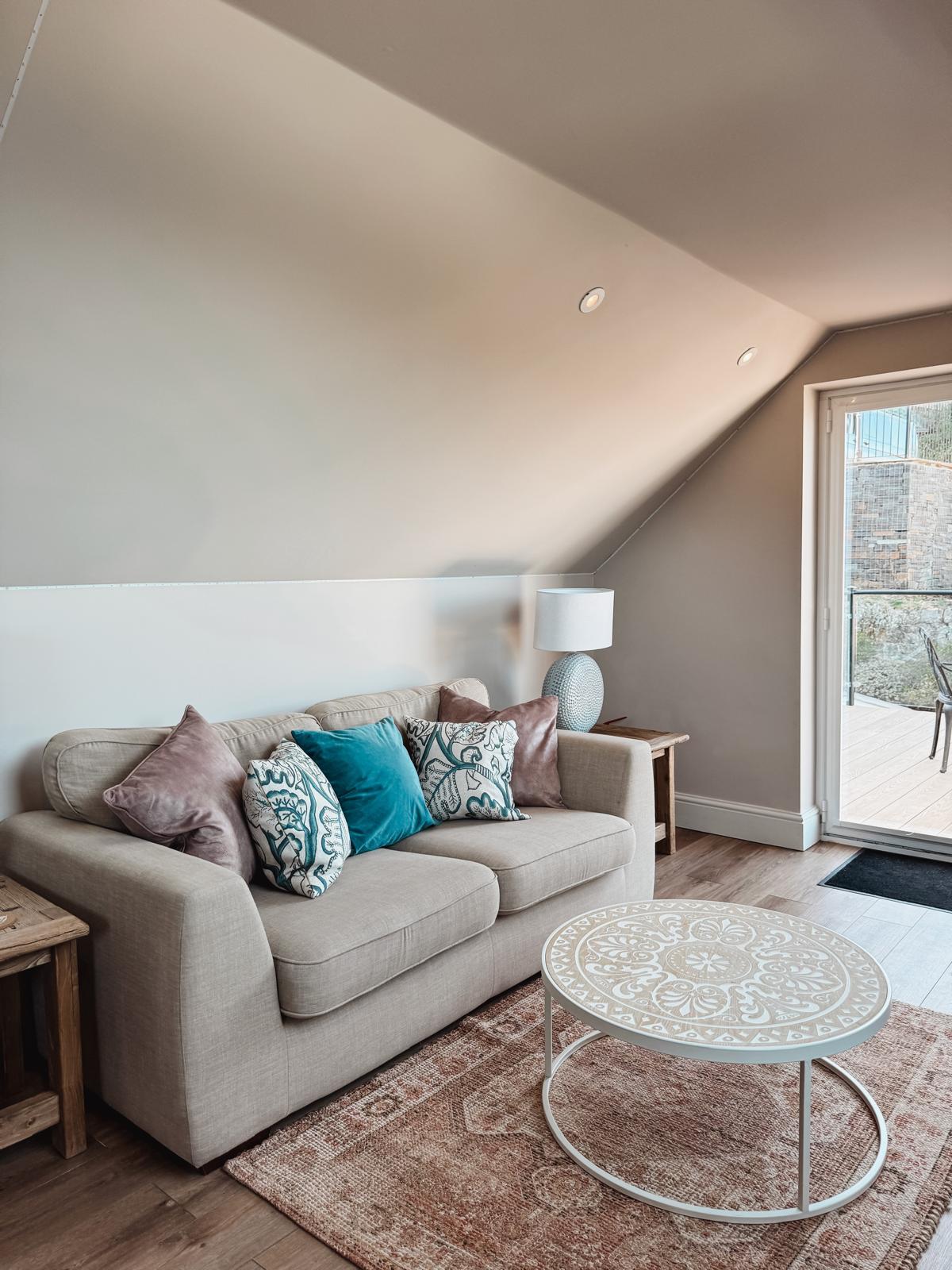 Luxury Retreat, Outdoor Pool, Mumbles, Sleeps x14