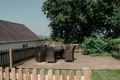 Sunny Marshes - Llanrhidian. Sleeps x 20.