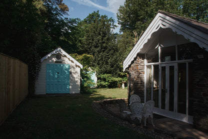 Sketty Green Lodge - Singleton Park. Sleeps x 3.
