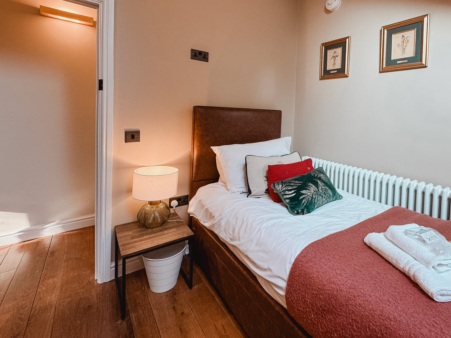 Mumbles - Oystermouth Chapel, Sleeps x6