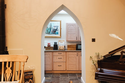 Mumbles - Oystermouth Chapel, Sleeps x6